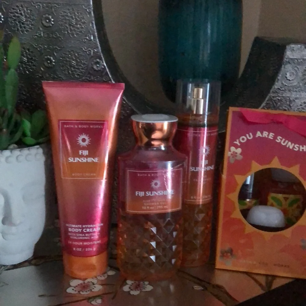 Bath and bodyworks Fiji Sunshine gift set - Picture 4 of 4